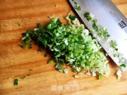 Make Fried pork bun step 1