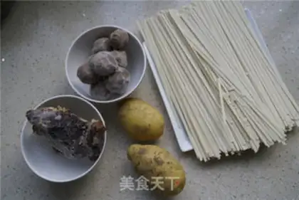 Make Beefball noodles step 0