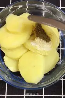 Make Creamed potatoes and sausages step 3