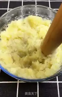 Make Creamed potatoes and sausages step 4