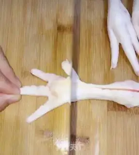 Make Spicy chicken claws step 0