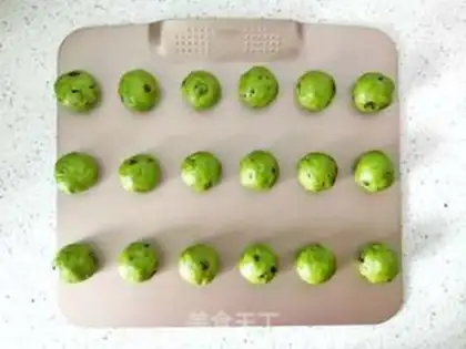 Make Dinosaur eggs step 10