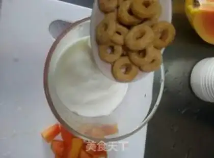 Make Yogurt fruit cup step 2