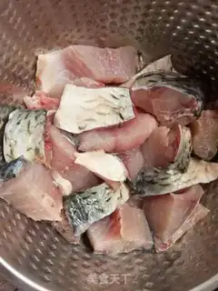Make Spicy fish step 1