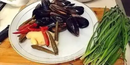 Make Fry mussels step 0