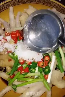 Make Spicy chicken claws step 9