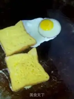 Make Breakfast sandwich step 3