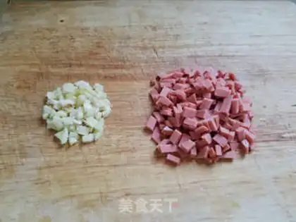 Make Blue ham and egg fried rice step 2