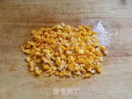 Make Blue ham and egg fried rice step 4