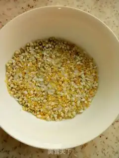 Make Porridge of corn step 0