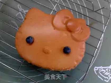 Make Katie Cat Blueberry Cake step 15