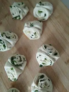 Make Onion rolls step 4