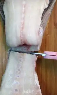 Make Jealousy fish tail step 0