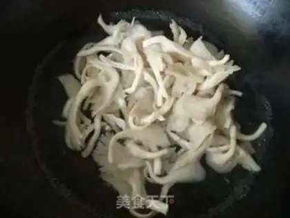 Make Paprika fried mushrooms step 2