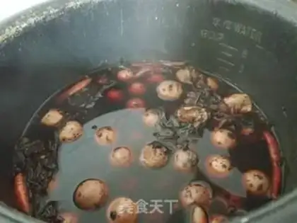 Make Tea quail eggs step 5