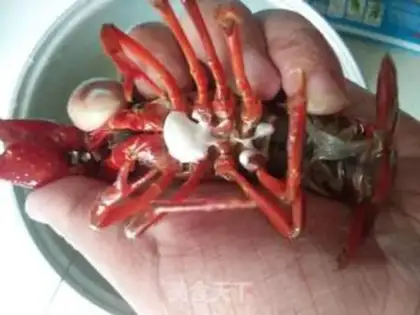 Make Spicy lobster step 0