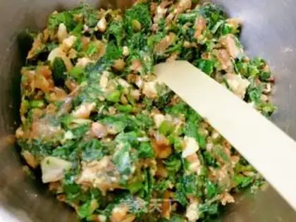 Make Fried celery pork bun step 2