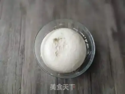 Make A raisin roll step 5