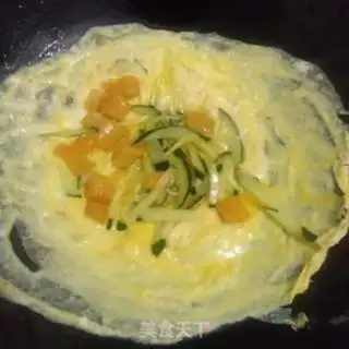 Make Quaffles for fried eggs step 4