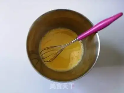 Make A jam sandwich cake step 2