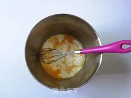 Make A jam sandwich cake step 3