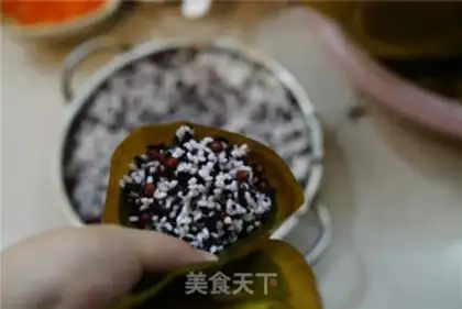 Make Black rice, red bean dates step 3