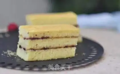 Make A jam sandwich cake step 16