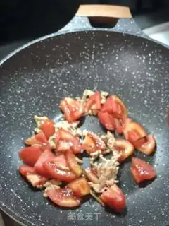 Make Tomato eggs, three-coloured fish step 5