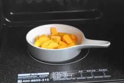 Make Pumpkin sugar toast step 1