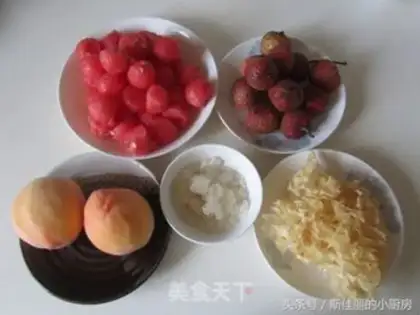 Make "Silver fruit and silver ear soup." step 0