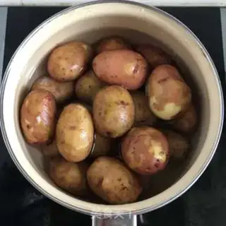 Make Fried potatoes step 1