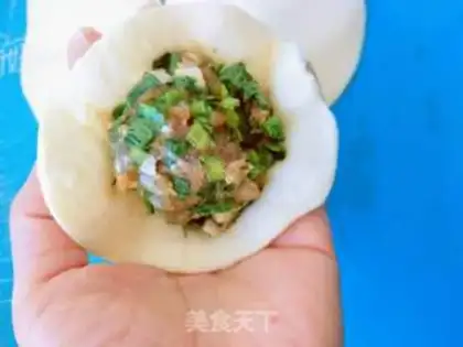 Make Celery pork buns step 5