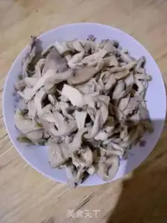 Make Dry mushrooms step 0