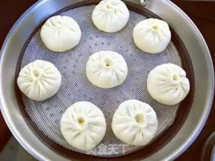 Make Celery pork buns step 7