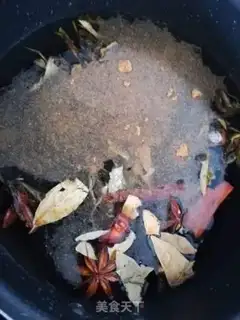 Make Five spicy tea eggs step 2