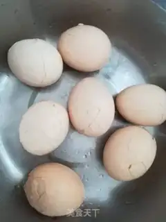 Make Five spicy tea eggs step 3