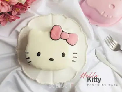 Make Katy cat lemon sponge step 20