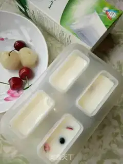 Make A fruit-rich milk ice cream step 5