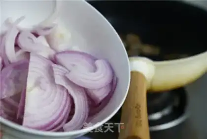 Make Onion beef balls step 3