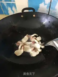 Make Five flowers with tea and mushroom eggs step 2