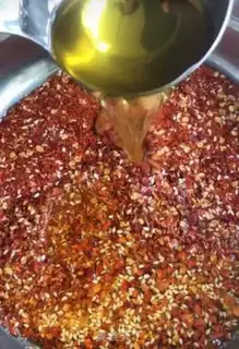 Make Homemade pepper oil step 6