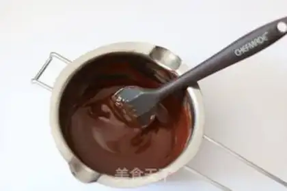 Make Red velvet Madeline kernel cake step 2