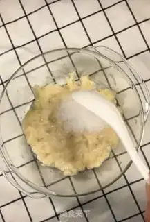 Make Banana sesame ball step 2