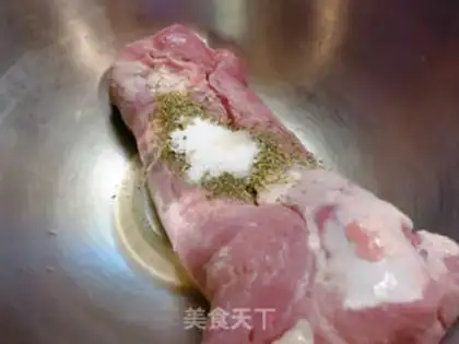 Make Vanilla roast pork step 1
