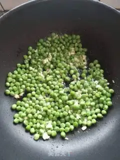 Make Fried peas step 3