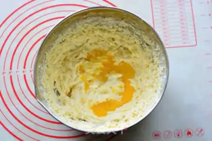 Make A pound cake of clot nuts step 5