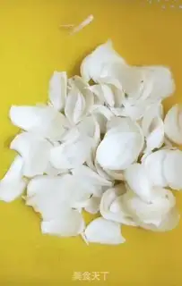 Make The Celery Lily step 1