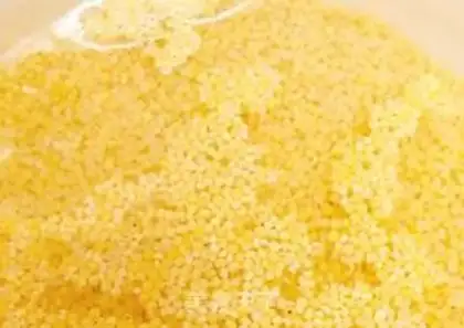 Make Pineapple oatmeal step 1