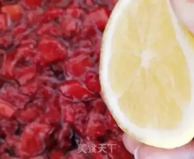 Make Strawberry sauce step 4