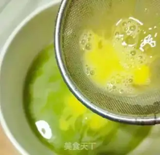 Make Peas eggs step 5